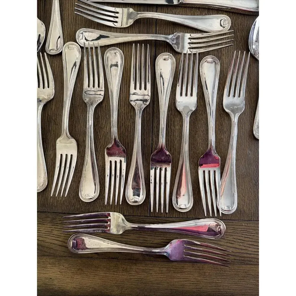 Reed & Barton Richmond Silverplate Service for 12 Flatware w/ Chest - Excellent - Picture 8 of 9